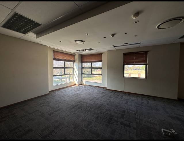 430M² OFFICE TO LET IN ECO PARK ESTATE